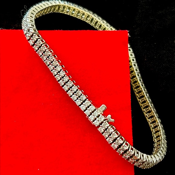 DIAMOND TENIS BRACELET - Picture 1 of 8